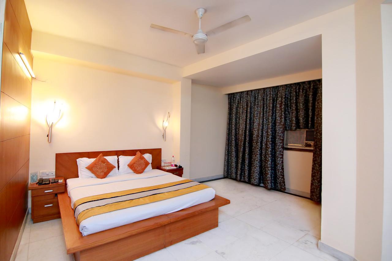 Chanson Grand Westend Delhi  Esterno foto