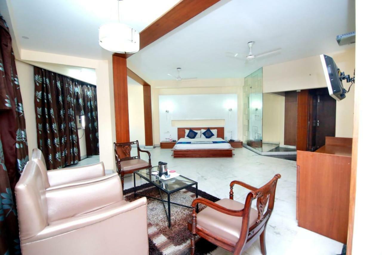 Chanson Grand Westend Delhi  Esterno foto